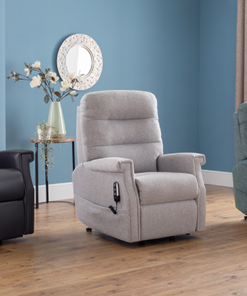 Sandhurst Hide Grande Recliner Chair. Exeter, Devon. Local price match guarantee