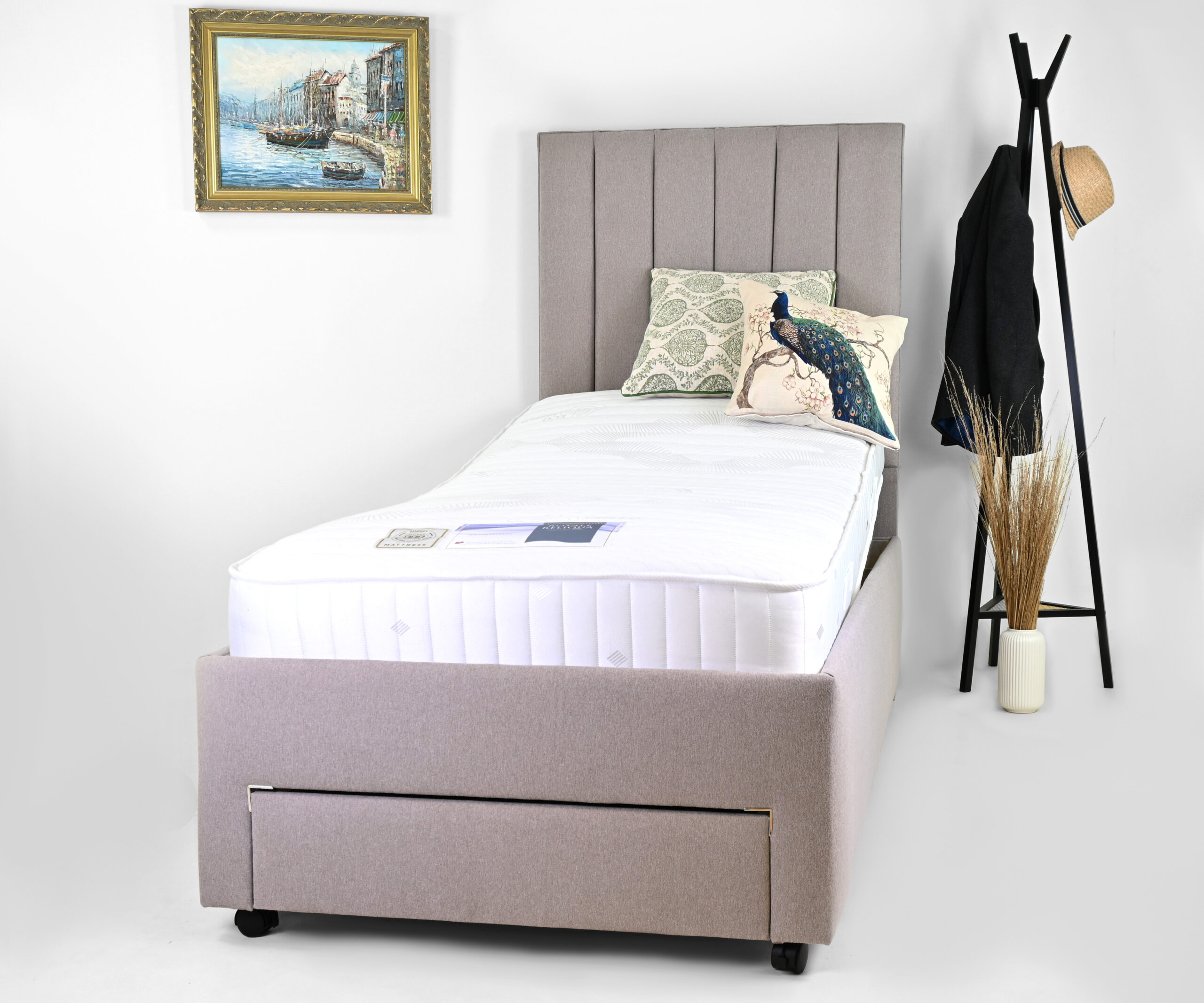 Valencia Single Bed. Exeter, Devon. Local price match guarantee